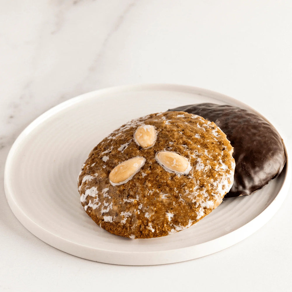 Leckerlee Lebkuchen Cookie Gift Tin