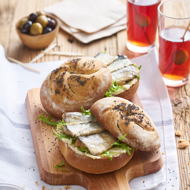Sardine sandwich